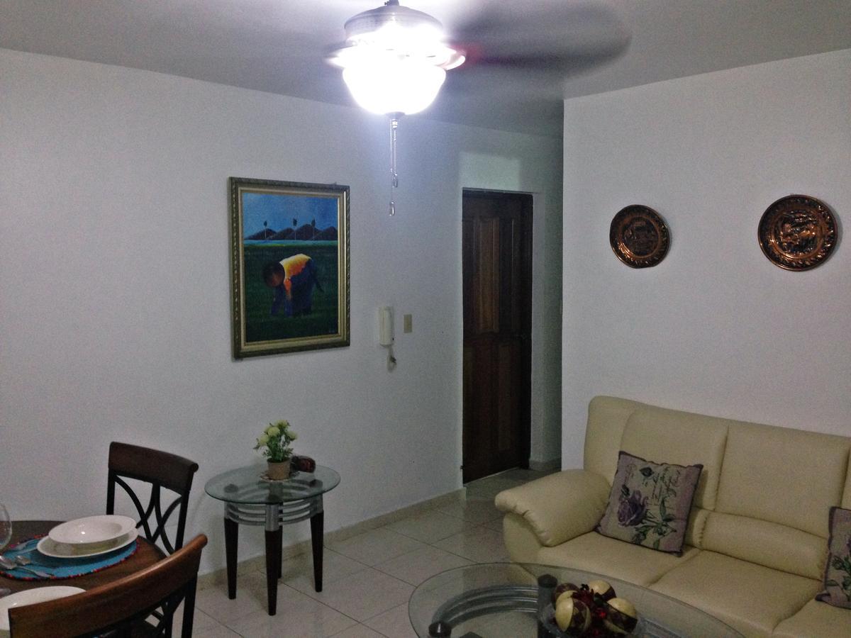 Caribbean Seaview Apart Malecon Santo Domingo Bagian luar foto