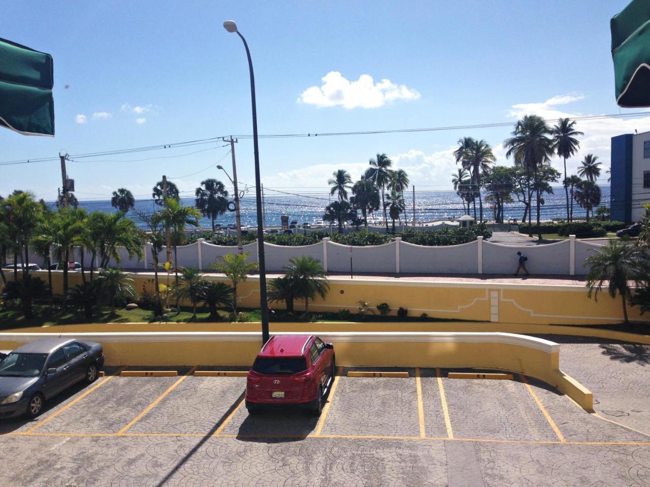 Caribbean Seaview Apart Malecon Santo Domingo Bagian luar foto