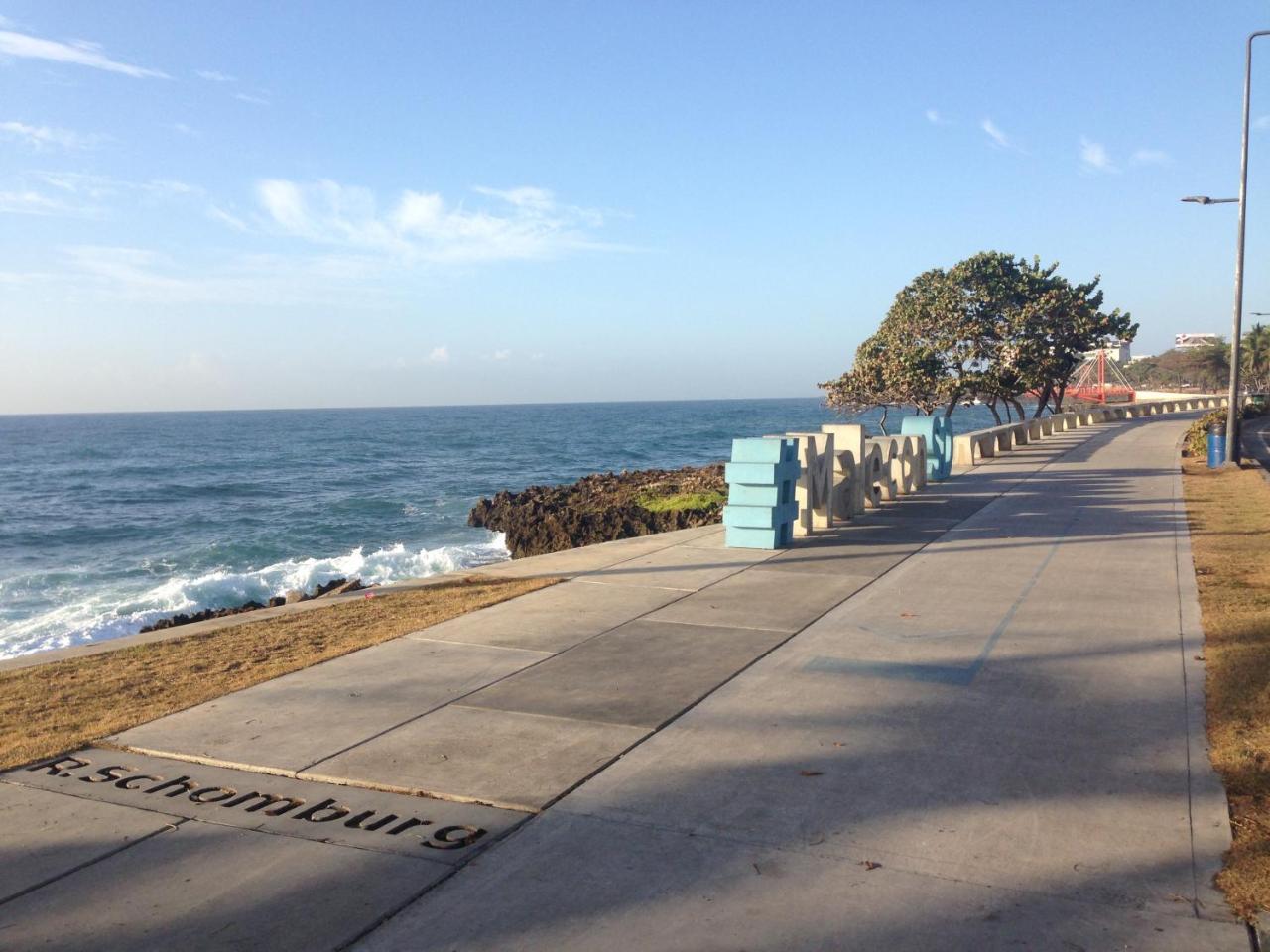 Caribbean Seaview Apart Malecon Santo Domingo Bagian luar foto